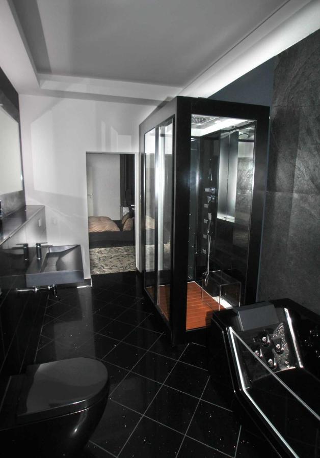 Little Suite Halle  Bagian luar foto